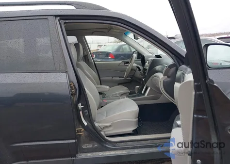 2011 Subaru Forester 2.5X Premium из США, поврежденный, VIN JF2SHADC0BH751441